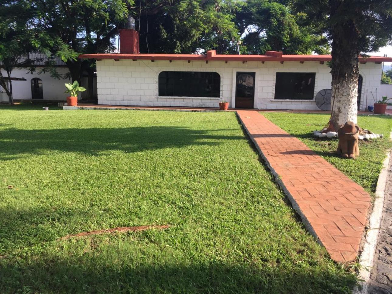 Casa En Venta muy bonita ubicada CarreteraTepoztlan Yautepec