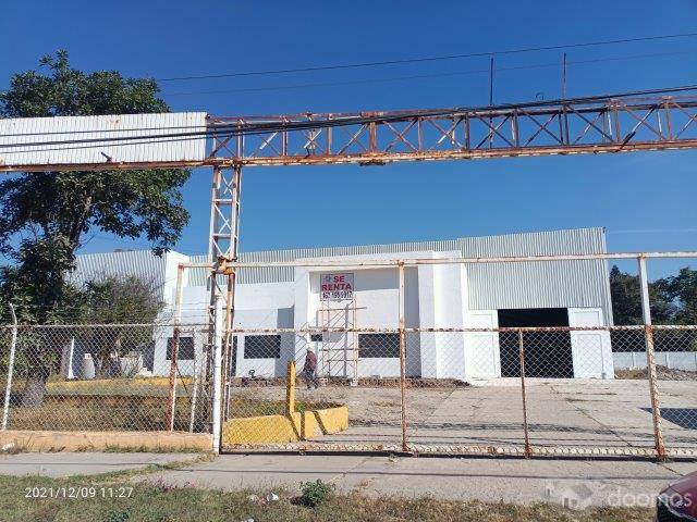 RENTO MAGNIFICA BODEGA NUEVA, EN LA ENTRADA DE LA CIUDAD INDUSTRIAL DE IRAPUATO, MAGNIGICO PRECIO