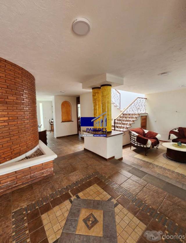 C149 Casa en venta Fracc Privado Altozano cerca Glorieta Juan Pablo II 3 recámaras Morelia