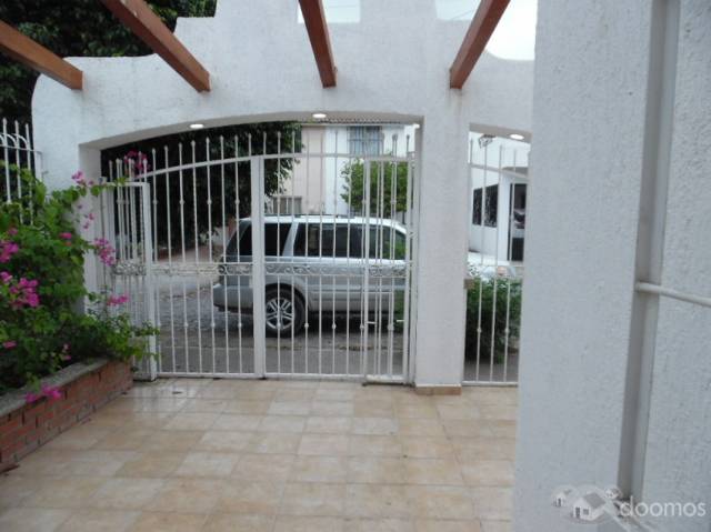 VENDO BONITA CASA EN PUERTO VALLARTA, COL. VILLAS DEL MAR.