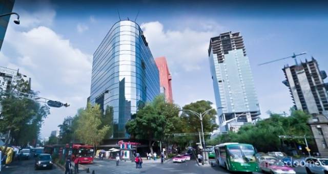 RENTA DE OFICINA 3 a 5  personas sobre Paseo de la Reforma