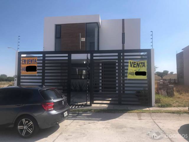 Venta de casa totalmente equipada al poniente