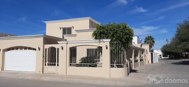 EN VENTA PRECIOSA CASA EN VERSALLES