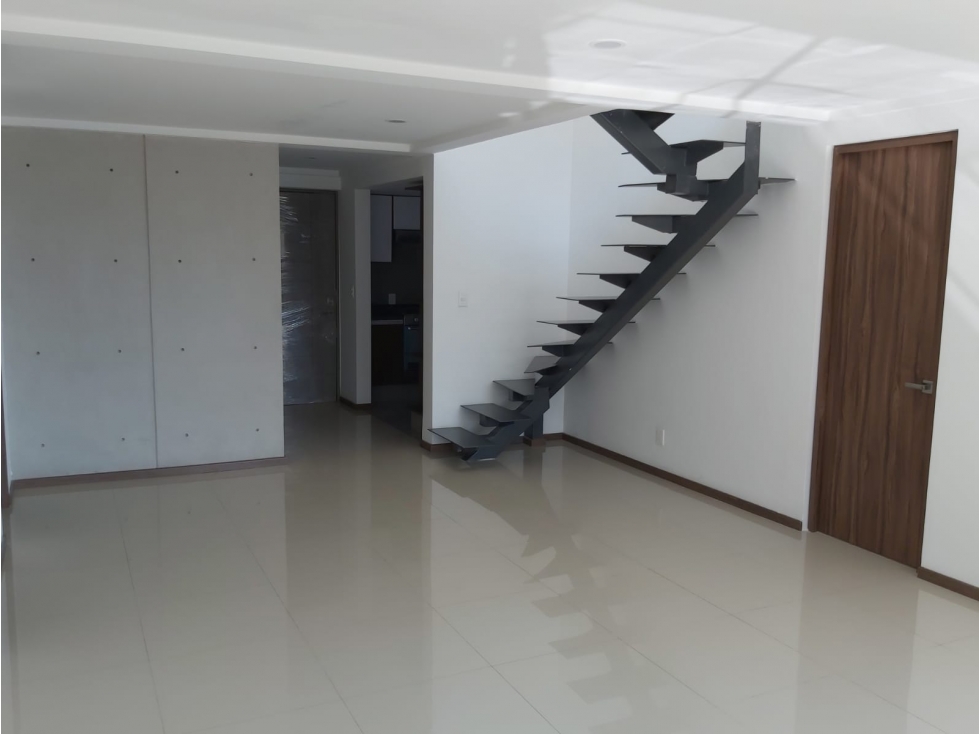 VENTA de DEPARTAMENTO PENT-HOUSE, STA. MONICA