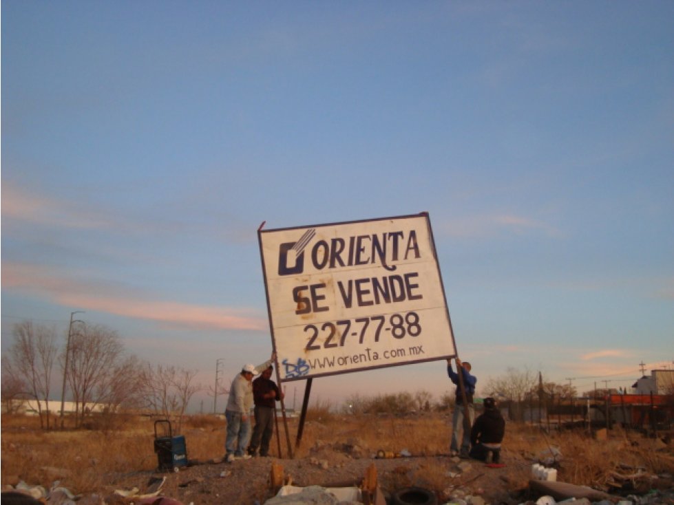 TERRENO ATRAS DE OFICINAS GOBIERNO EJE VIAL