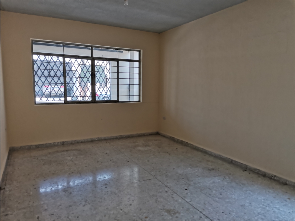 VENTA de Casa Habitación (oficina) En MITRAS CENTRO