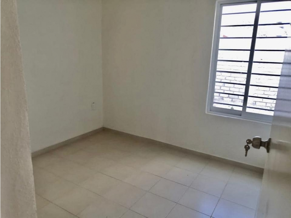 CASA ECONOMICA EN VENTA ENTREGA INMEDIATA FRACC. PRADOS DEL SUR COLIMA