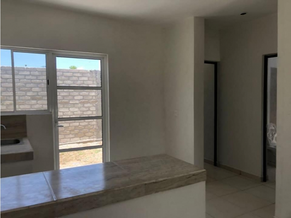 CASA ECONOMICA EN VENTA EN FRACC. LA FLORESTA VILLA DE ALVAREZ COLIMA