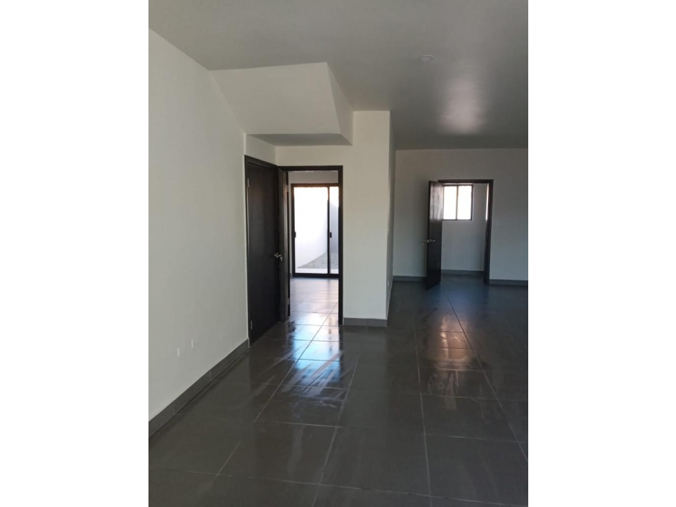 CASA EN VENTA EN PEDREGAL PLAYITAS ENSENADA