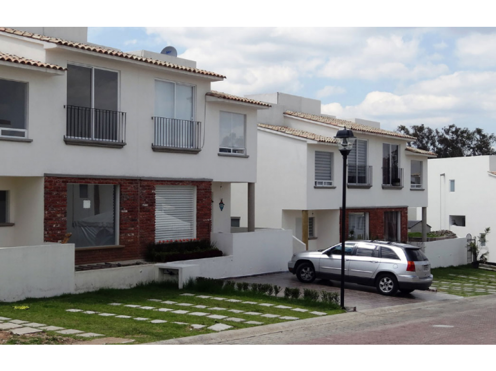 CASA EN BOSQUES DE SHERWWOOD BOSQUES DEL LAGO CUAUTITLAN IZACALLI