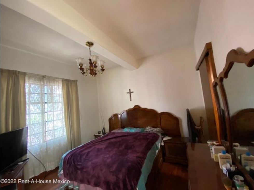 Casa en VENTA. Colonia TIZAPAN. MLS. 22-4784