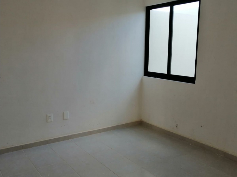 BELLA CASA CUADRUPLEX UBICADA EN FRACC. PRIVADO EN ZONA PONIENTE SUR