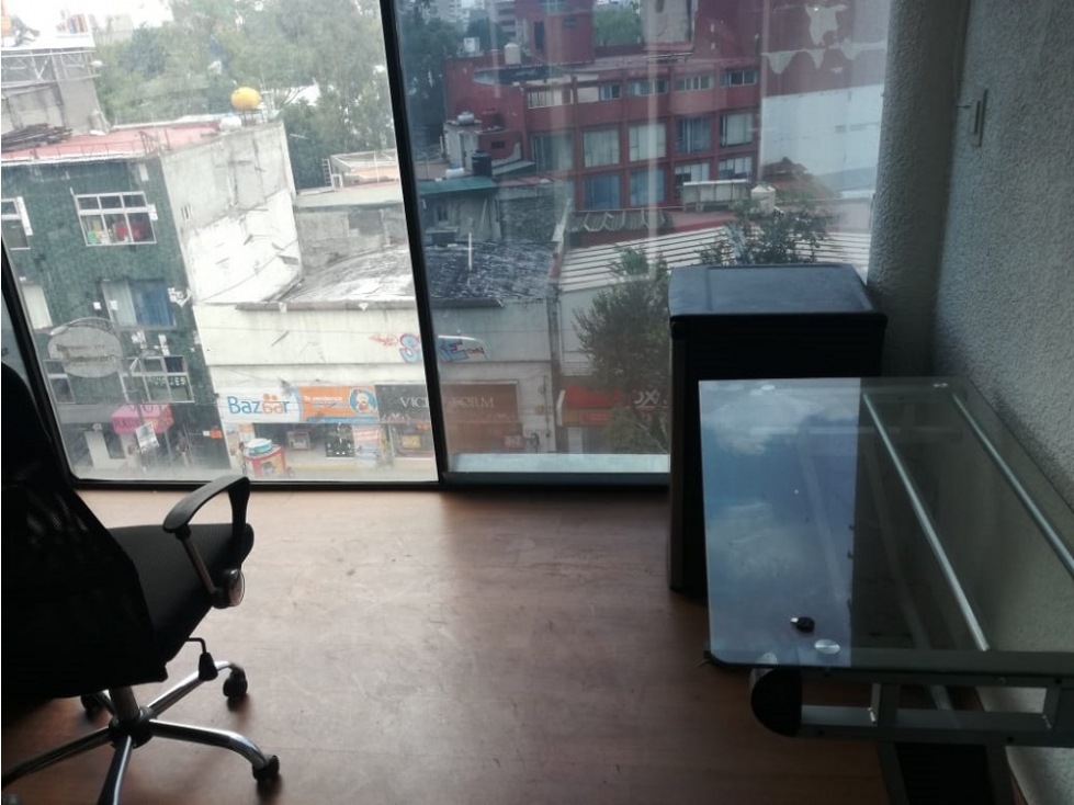 Oficina de 52 m2 Recepción 2 Privados Frente Metrobus Durango