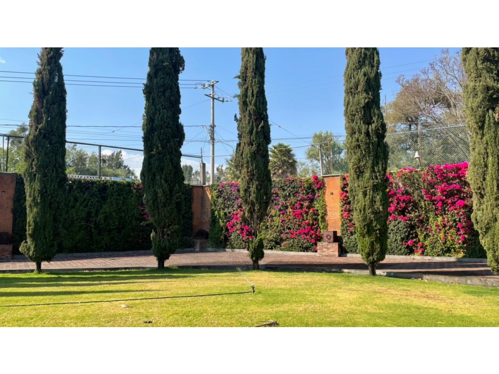 Jardin con Casa para eventos Venta cerca Lago de Patzcuaro y el Muelle