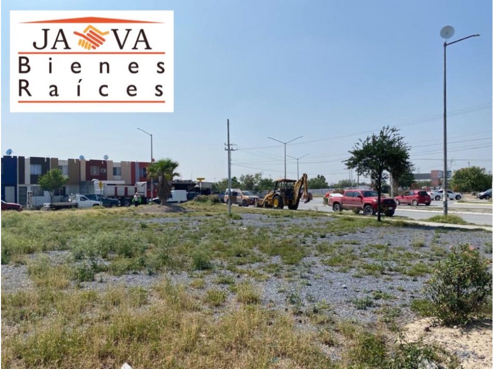 Terreno Comercial Esquina. Villas del jaral, El Carmen